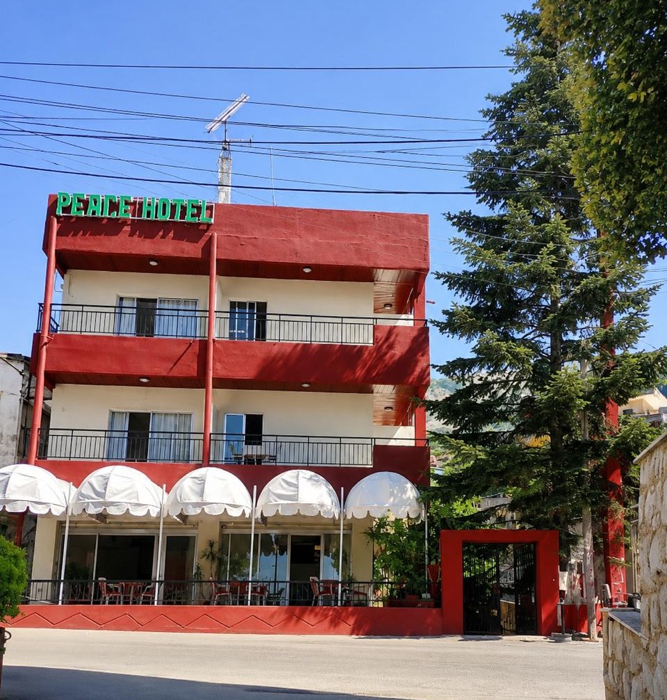Peace Hotel – Sir El Danniyeh by day